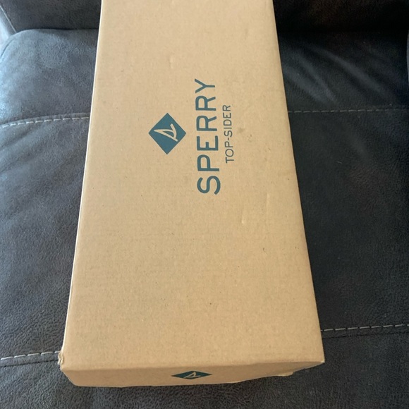 Size 10 men’s shoes - Picture 5 of 6